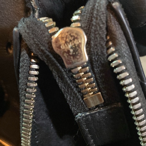 Gucci medium-sized hobo bag 	W16.5 x H11.8 x D0.8inch Handle Height：9.1 902 - Picture 15 of 16